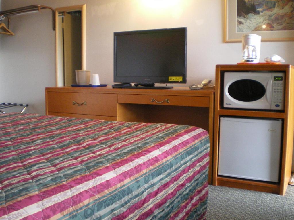 Sun-Dek Motel Medicine Hat Buitenkant foto