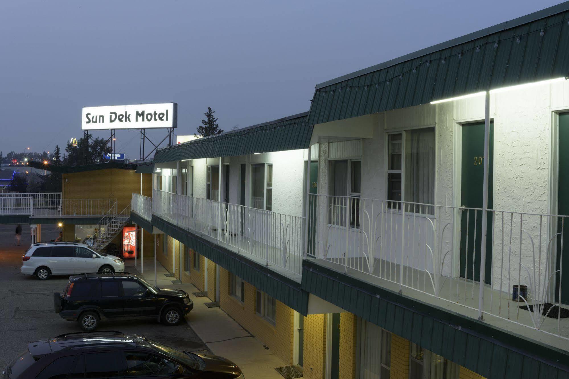 Sun-Dek Motel Medicine Hat Buitenkant foto