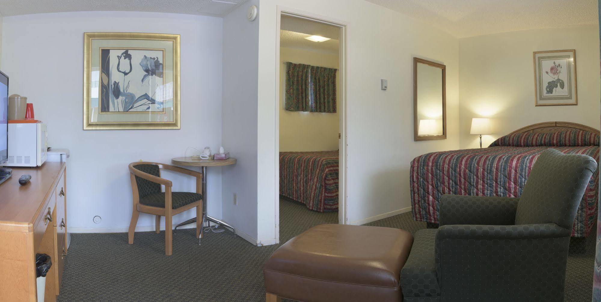 Sun-Dek Motel Medicine Hat Buitenkant foto