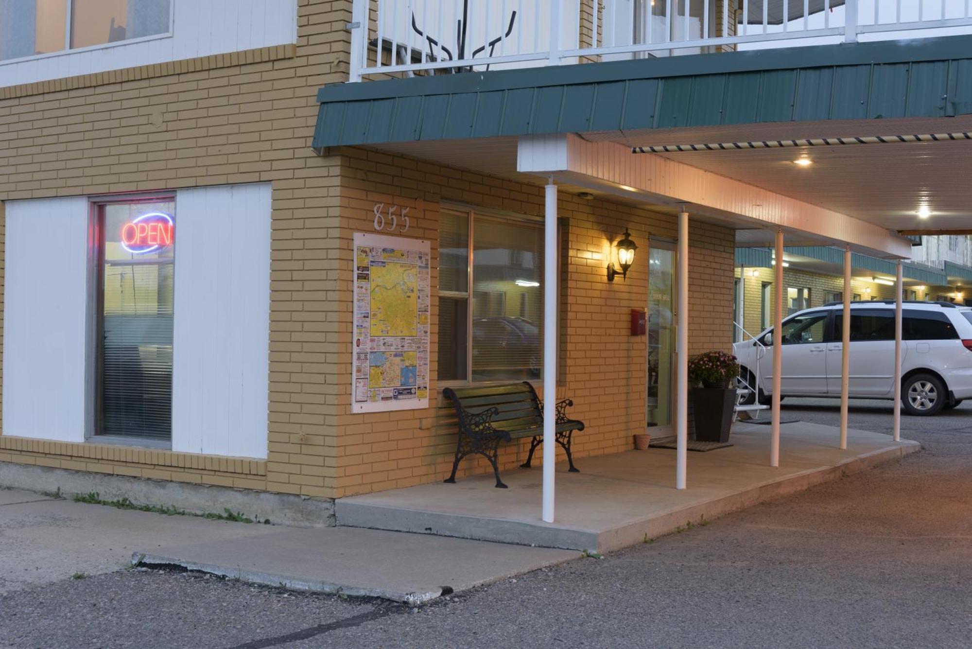 Sun-Dek Motel Medicine Hat Buitenkant foto